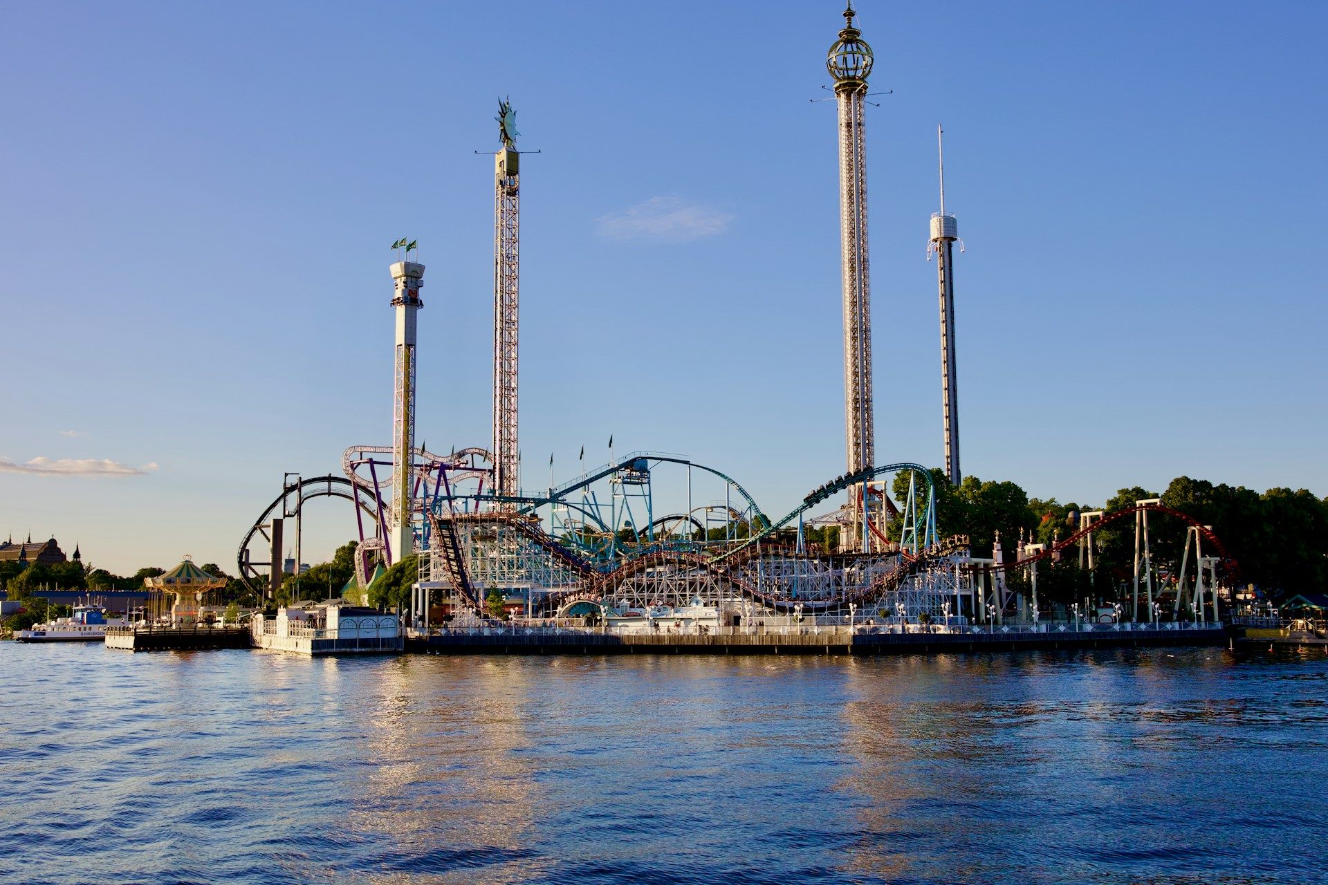 Hur du får sommarjobb på Gröna Lund och andra roliga arbetsplatser