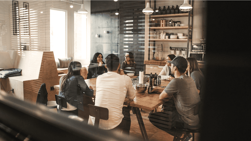 Employer branding 2026: ett större fokus på retention och intern stolthet men de som satsar på extern synlighet kommer att ha ett stort försprång när konjunkturen vänder