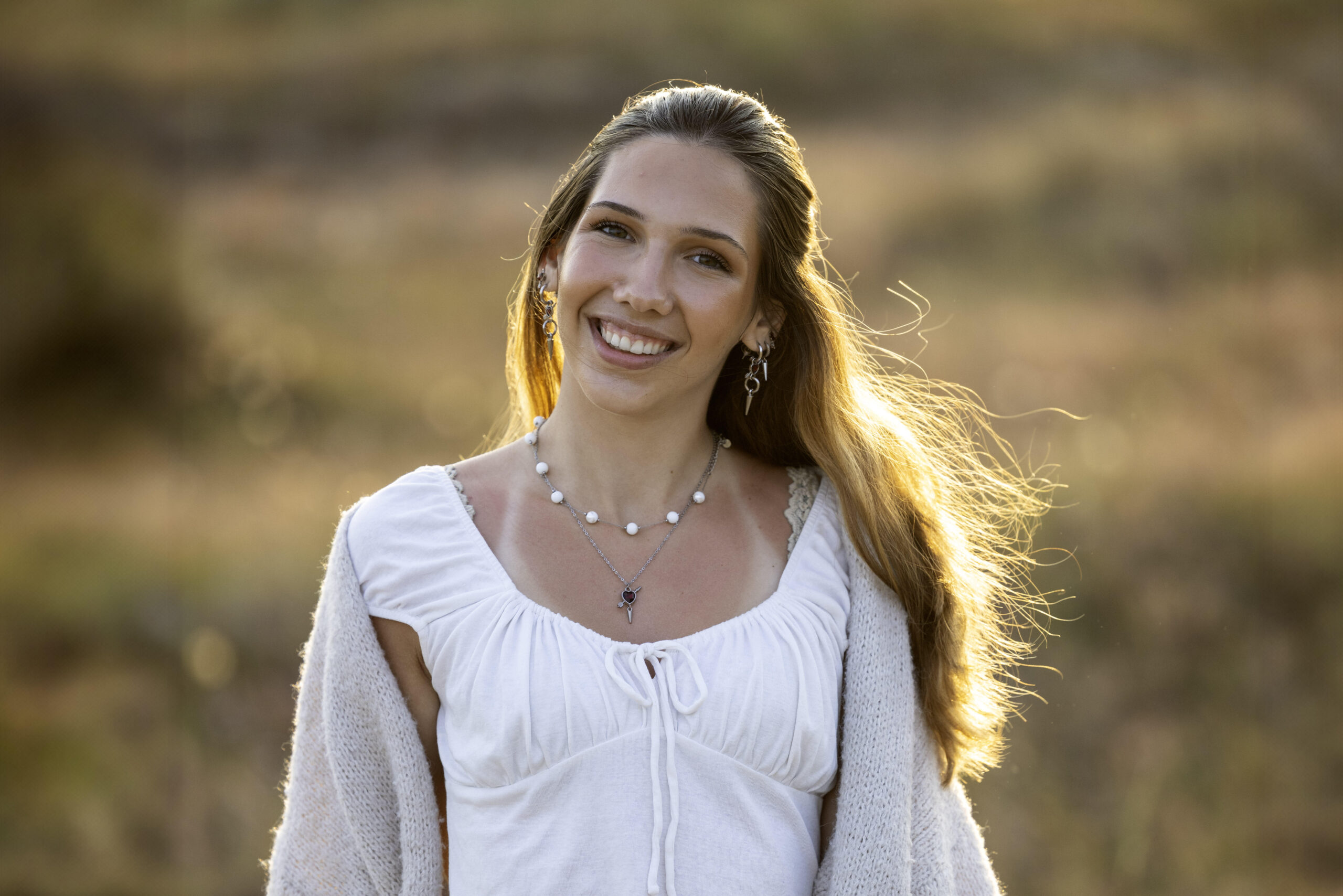 Med bollar, kubb och samtal skapar Lexi gemenskap vid stranden