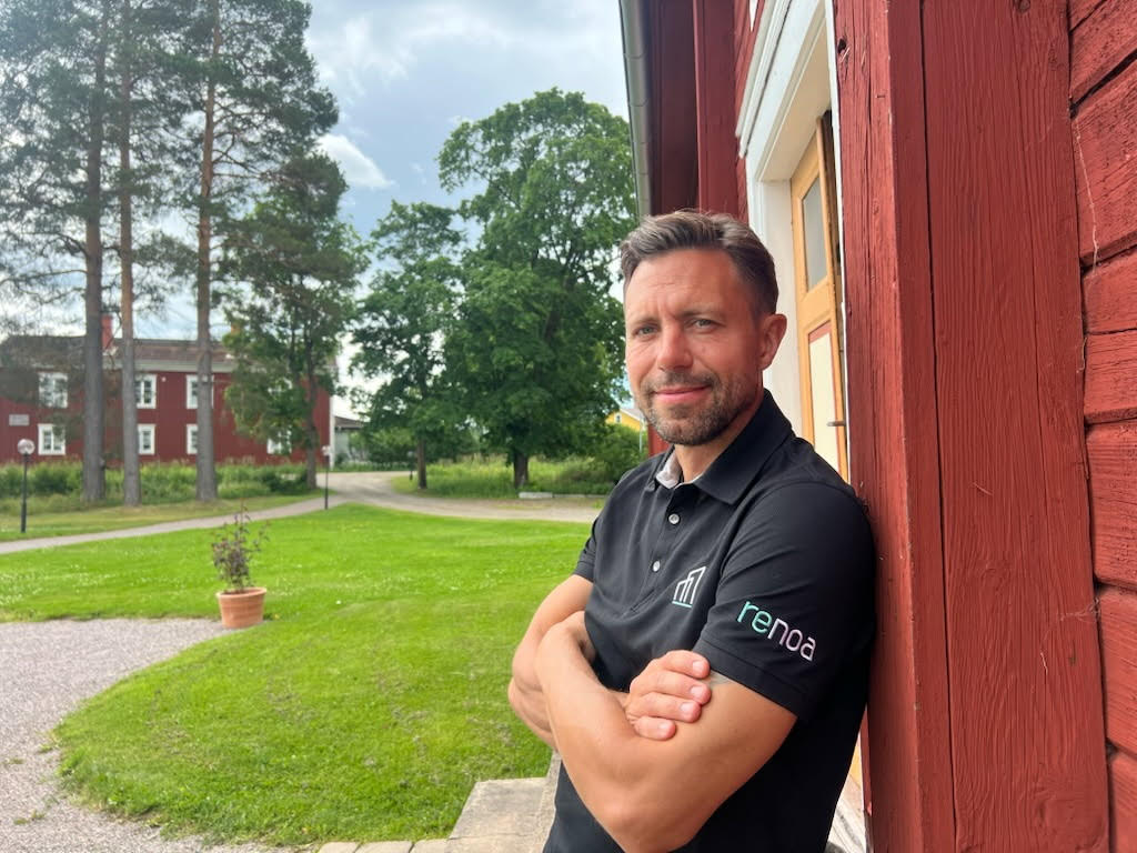 Ett jobb där det finns tid att ta både säljrekord och bandy-guld: möt Per Hellmyrs, teknisk säljare på Renoa
